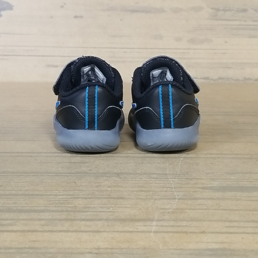 Nike Flex Contact Kids Athletic Sneakers - Picture 7 of 9